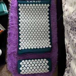 Kanjo Acupressure Mat Set in Teal and White Portable with Carry Strap! NWOT
